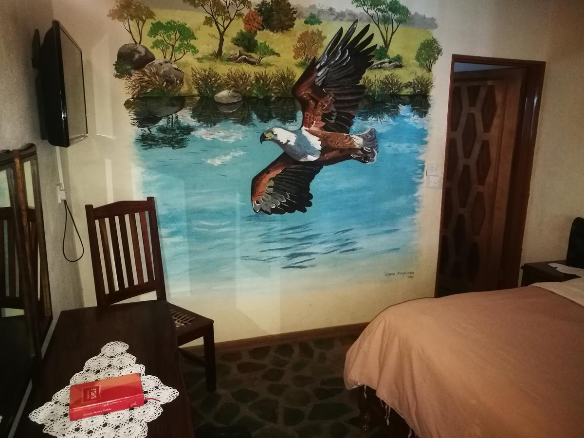 Parrot Lodge บูลาวาโย ภายนอก รูปภาพ