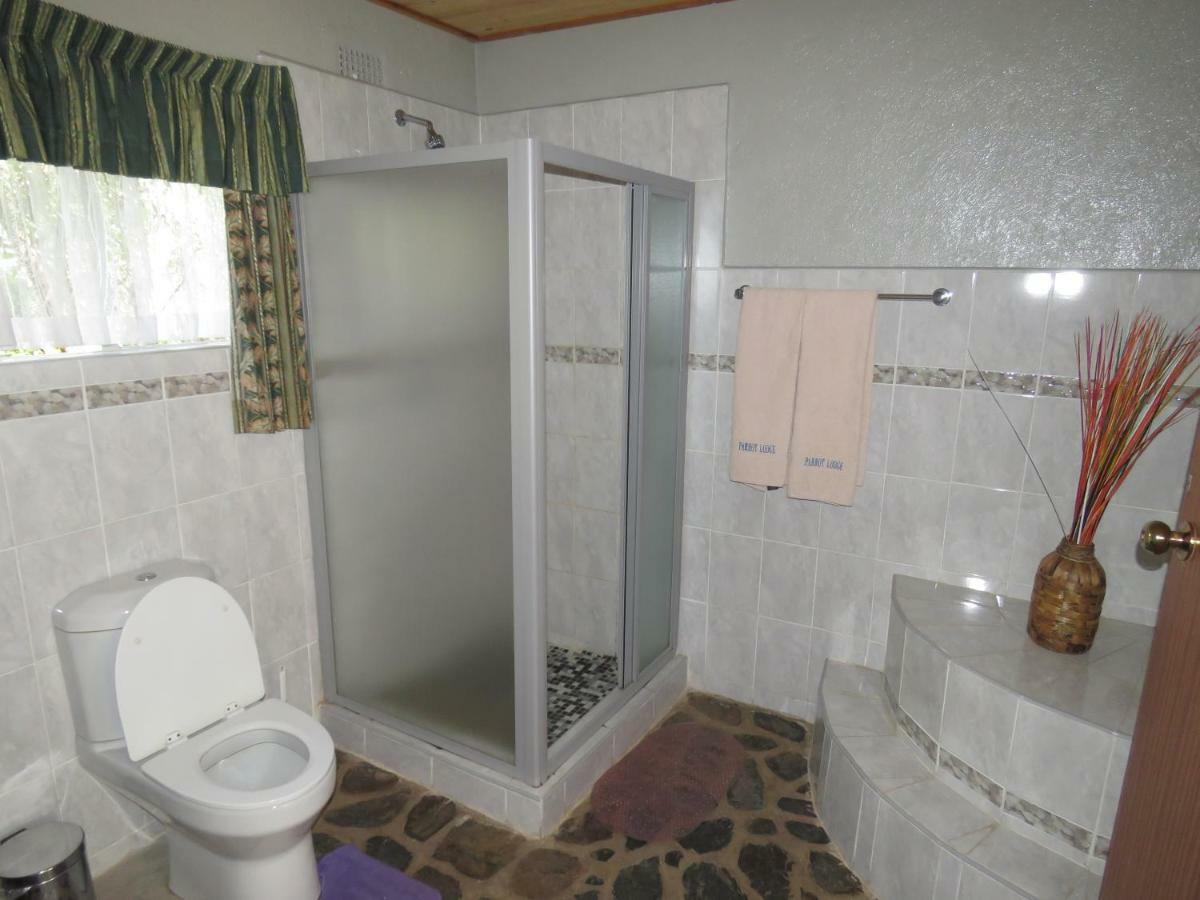 Parrot Lodge บูลาวาโย ภายนอก รูปภาพ