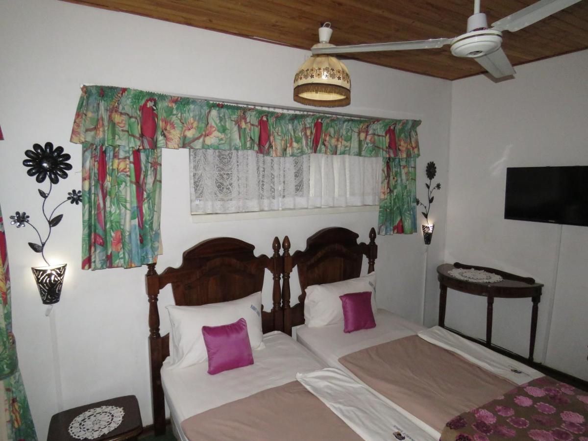 Parrot Lodge บูลาวาโย ภายนอก รูปภาพ